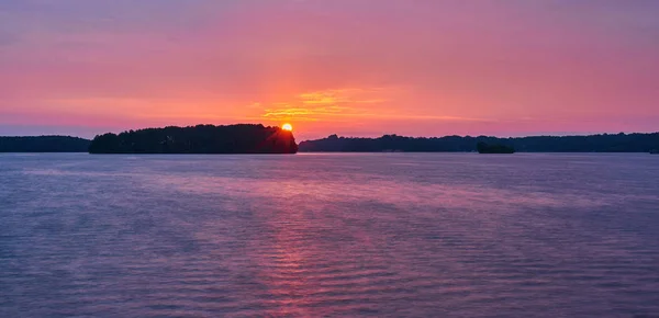 Sunrise on Lake Keowee, SC — Stock Photo, Image