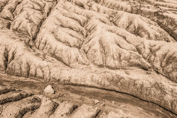 Ladera erosionada, tonificado B & W —  Fotos de Stock