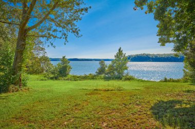 Kentucky Gölü manzaralı Kenlake State Resort Park, Kentucky.