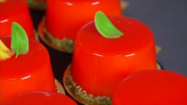 Şef 'in pasta süsleme görüntülerini kapat. 