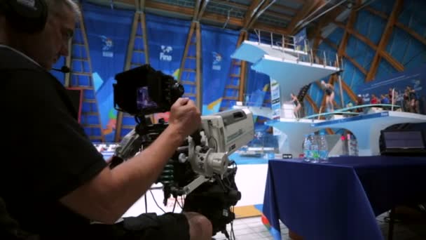 Kazan Russia July 2015 Television Camera Broadcast Competitions Synchronized Diving — Stock Video