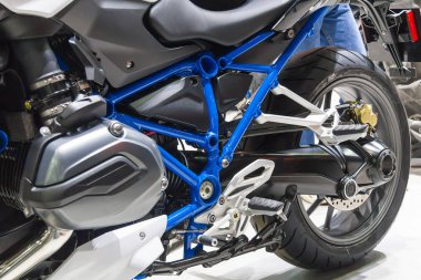 Motosiklet motoru ayrıntılı arka plan üzerinde Kapat