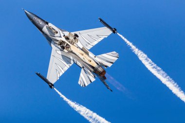 Belçika hava bileşen F-16 dilerim aka Dark Falcon, 2018 Royal Uluslararası Hava dövme Raf Fairford Gloucestershire'deki/daki oteller, resimde.