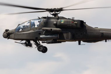 Kraliyet Hollanda Hava Kuvvetleri Ah - 64 d Apache, 2018 Royal Uluslararası Hava dövme Raf Fairford Gloucestershire'deki/daki oteller, resimde.