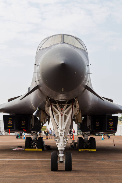 Военно-воздушные силы США B-1B изображены на Королевской международной воздушной татуировке 2018 года в RAF Fairford в Глостершире
.