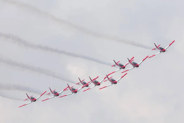 Das Kunstflugteam Der Schweizer Luftwaffe Beim Royal International Air Tattoo — Stockfoto