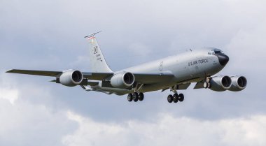Nisan 2019'da Raf Mildenhall, Suffolk'a inen 100..