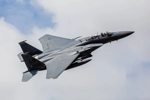 15E攻击鹰被分配到492D战术战斗机中队发射从拉夫莱肯希思在2019年4月训练索蒂 — 图库照片