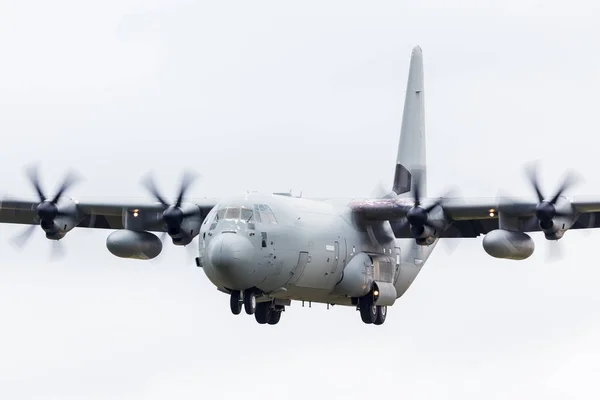 Talyan Hava Kuvvetleri 130J Hercules 2019 Royal Uluslararası Hava Dövmesi — Stok fotoğraf
