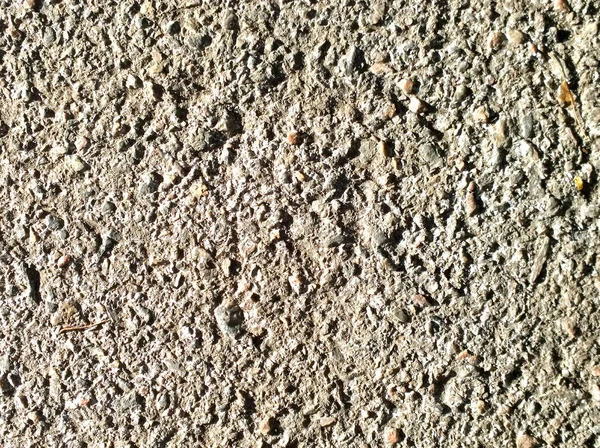태양에 아스팔트 표면의 조각의 텍스처 — 스톡 사진