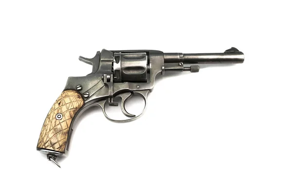 Alte Militärische Schusswaffe Revolver Seitenansicht Auf Weißem Hintergrund — Stockfoto