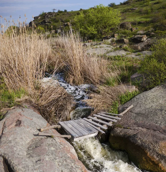 Modelo puente sobre el arroyo Fotos de stock libres de derechos