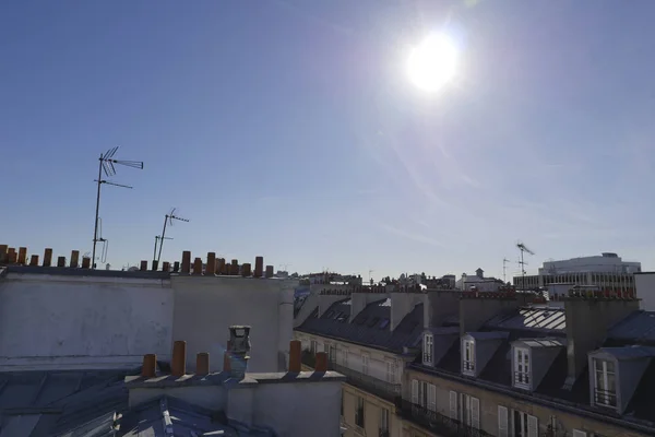 Крыши Парижа Дымоходы Облаками Неба Франции Европы — стоковое фото