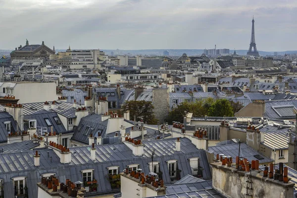 Les Toits Paris Ses Cheminées Sous Ciel Nuageux France Europe — Photo