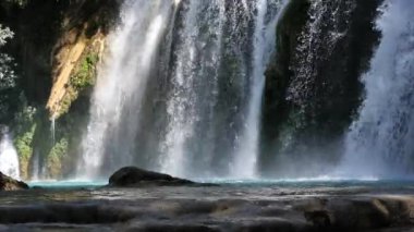 Chiapas 'ta Misol-ha Şelalesi 'nin Birdseye görünümü