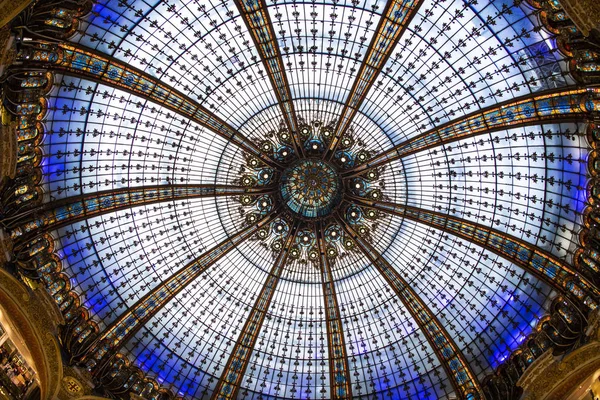 PARIS, FRANCE - August 16, 2019, Galeries Lafayette interior fro — Stock Photo, Image