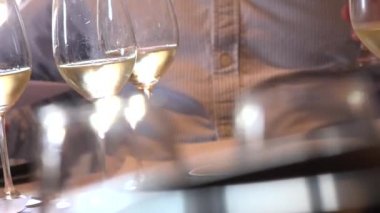 Şarap tadım bardakları, beyaz şarap