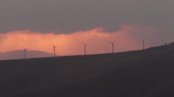 Linha Moinhos Vento Silhuetas Pôr Sol Israel — Vídeo de Stock