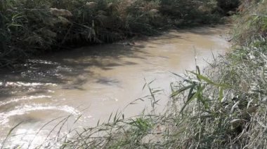 Su akar görünümü Kapat Ürdün Nehri, İsrail