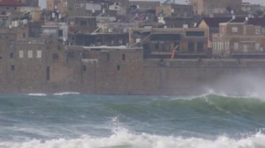 Acre beach, İsrail yakınındaki fırtınalı deniz doğal görünümü