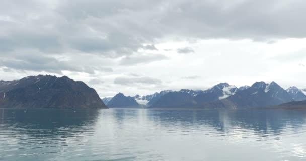 Schilderachtig Uitzicht Bergen Van Gletsjer Bedekt Met Sneeuw Buurt Van — Stockvideo