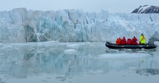 Hermosa Toma Expedición Barco Goma Polo Norte Resolución — Vídeos de Stock