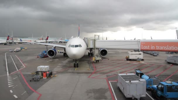 Vista Panorámica Los Aviones Aeropuerto Schiphol Amsterdam — Vídeo de stock