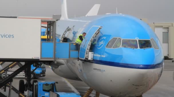 Γραφική Θέα Των Αεροπλάνων Στο Αεροδρόμιο Schiphol Άμστερνταμ — Αρχείο Βίντεο