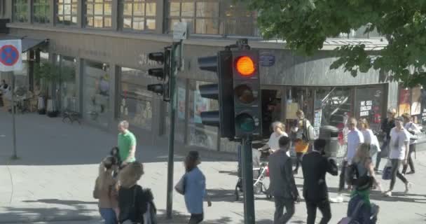 Persone Che Camminano Strada Oslo City Norvegia — Video Stock