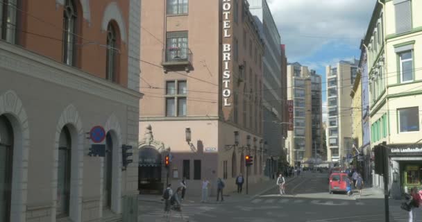 Personas Caminando Por Calle Oslo City Noruega — Vídeo de stock
