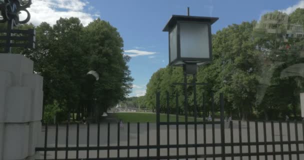 Persone Che Camminano Green Park Oslo City Norvegia — Video Stock