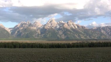 Dağlar doğal görünümü Grand Teton Milli Park, ABD