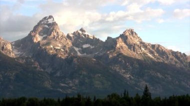 Dağlar doğal görünümü Grand Teton Milli Park, ABD