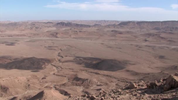 Negev Dağları Srail Deki Ramon Krateri Manzarasının Panoramik Görüntüsü — Stok video