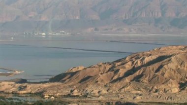 Endüstriyel inşaat üstünde ölü deniz kıyı şeridi, İsrail