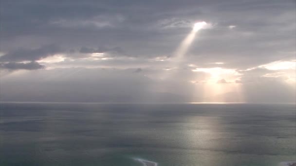 Vista Panorâmica Dos Raios Sol Sobre Mar Morto Israel — Vídeo de Stock