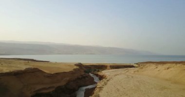 Dead Sea, İsrail Ürdün Nehri ağzına panoramik manzaralı