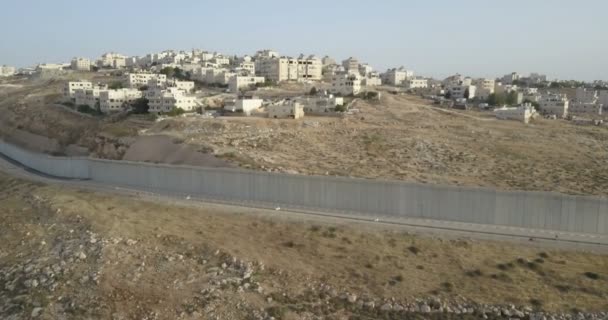 東エルサレム イスラエルで分離フェンスのパノラマ ビュー — ストック動画