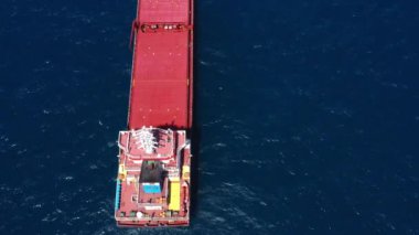 Akdeniz 'de Kargo Gemisi Yavaş İndirimli İndirme