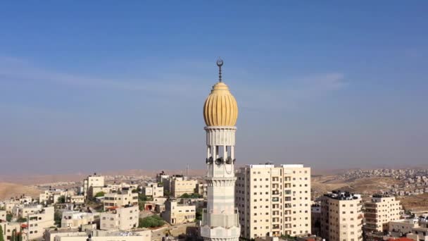 Minaret Moskee Tower Anata Vluchtelingenkamp Bij Zonsondergang Luchtfoto Drone Beelden — Stockvideo