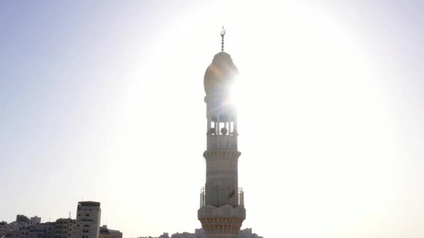 Mezquita Torre Minarete Silueta Imágenes Aéreas Aviones Tripulados Sobre Mezquita — Vídeo de stock