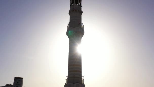 Moskee Toren Minaret Silhouet Luchtfoto Drone Beelden Moskee Spire Met — Stockvideo