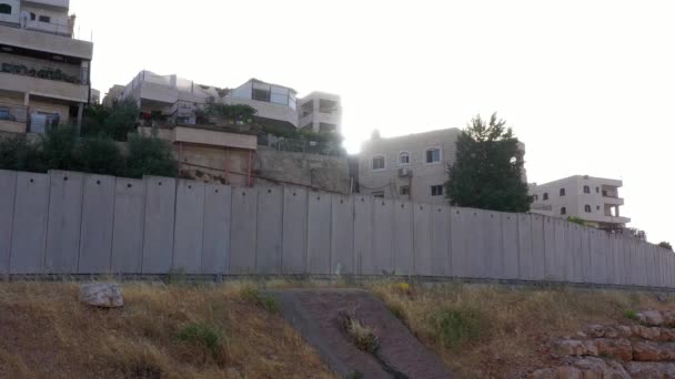 Camp Des Refuges Palestiniens Derrière Mur Béton Vue Aérienne Dolly — Video