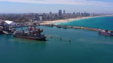 Ashdod Limanı, Plaj ve HotelsAshdod Limanı üzerindeki hava manzarası, Drone view, Ashdod / Israel / June / 14,2020