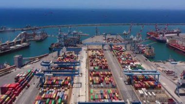 Ashdod Liman Havalimanı, Akdeniz 'de Kargo Gemisi. 14 Haziran 2020 'de Ashdod Limanı insansız hava aracı görüntüsü