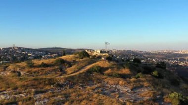 Castel Ulusal Parkı, Hava, İsrail 'in arkasındaki Kudüs Manzarası
