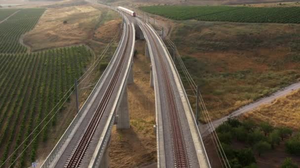 Tren Pasajeros Modernos Semáforo Rojo Vista Aéreamodiin Israel Junio 2020 — Vídeo de stock