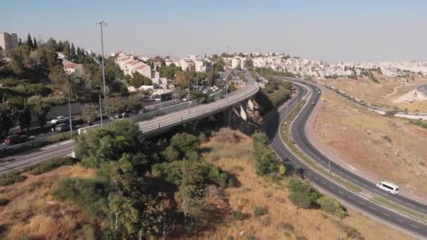 Jerusalem Traffic Bridge Vista Aérea Volando Sobre Tráfico Pisgat Zeev — Vídeo de stock