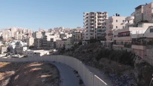 Flug Der Nähe Der Sicherheitsmauer Jerusalemdrohnenflug Blick Auf Ost Jerusalem — Stockvideo