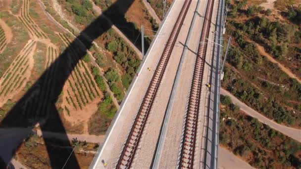 Große Eisenbahnbrücke Mit Autoverkehr Luftbildaufnahmen Über Jerusalem Tel Aviv Eisenbahnbrücke — Stockvideo